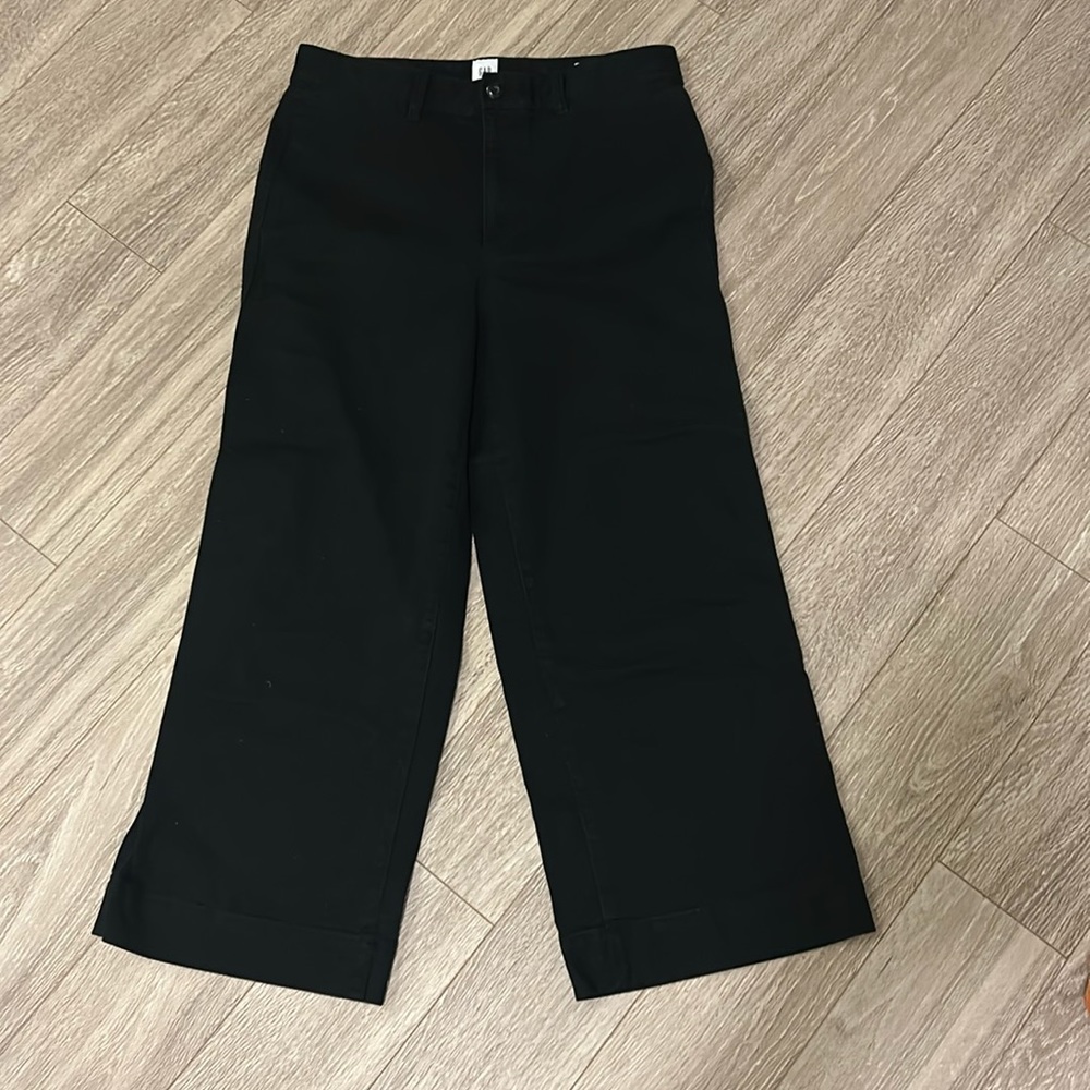 GAP size 12, Woman’s High Rise, Wide-Leg Crop